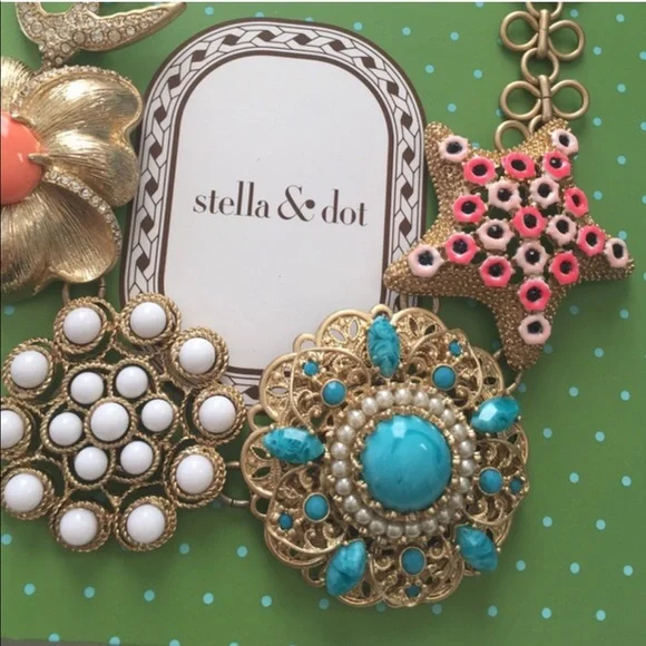 Stella & Dot | Retired Vintage Gold🌺🕊Birds of Paradise Statement Necklace - Picture 15 of 15